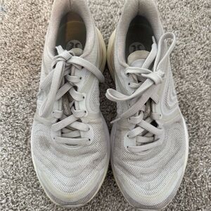 Lululemon Blissfeel White Athletic Sneakers Womens Size 8 Running Shoes
